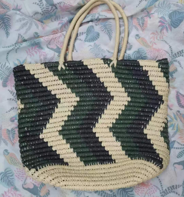 세련된 손으로 짠 천연 종이 비치 백